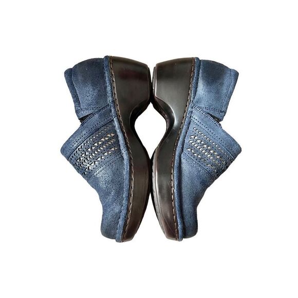 Ariat Blue Piedmont Textured Leather Laser Cut Clogs size 6.5 B - Picture 2 of 11